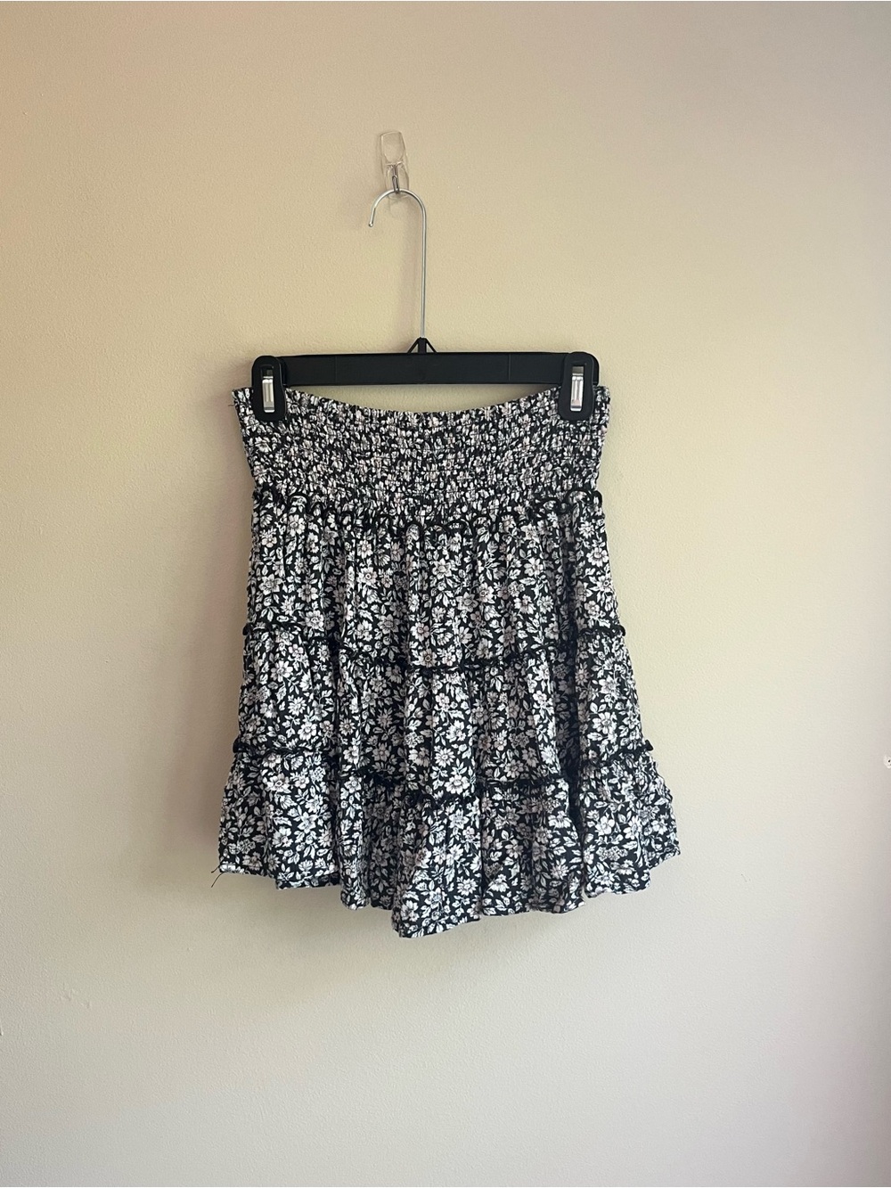 Boho/Cottage Core American Eagle Black, White, and Pink Floral Skirt